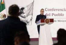 El secretario de Economía de México viaja esta semana a EE.UU. para tratar los aranceles La presidenta de México, Claudia Sheinbaum, (3)