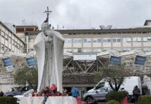 Una vista general del hospital Agostino Gemelli de Roma, donde el Papa Francisco