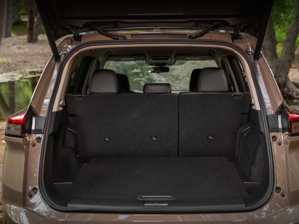 2025 Nissan Rogue Rock Creek edition-30