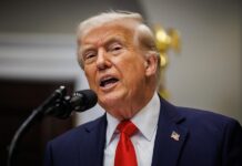 Trump asegura que quien no quiera un acuerdo de paz con Rusia "no estará mucho tiempo"