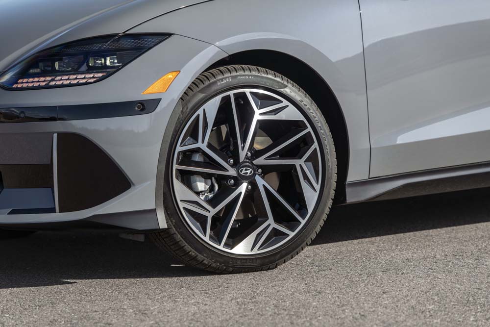 Large-61992-2025IONIQ6Limited