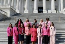 Congresistas demócratas visten de rosa en el discurso de Trump para protestar contra él