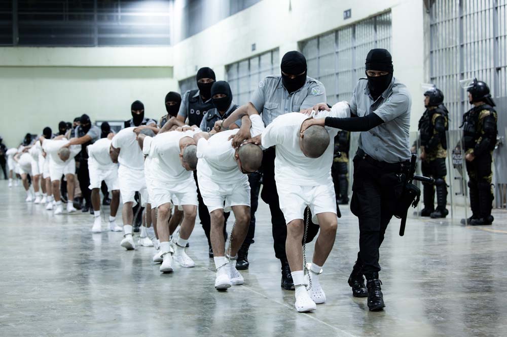 Alleged members of the criminal gang Tren de Aragua arrive in El Salvador Alleged members of the criminal gang Tren de Aragua arrive in El Salvador