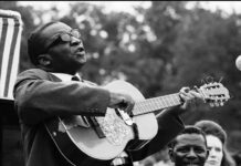 el músico y compositor cubano Arsenio Rodríguez