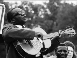 el músico y compositor cubano Arsenio Rodríguez