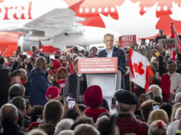 Canadá empieza a votar en unas elecciones generales marcadas por Trump y sus amenazas Carney