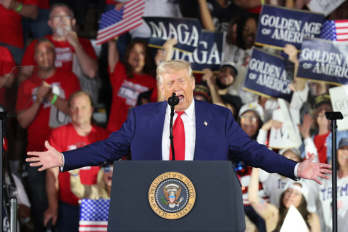Trump vuelve a alabar la labor de Musk y dice que