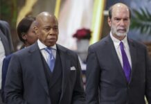 Dimiten otros tres fiscales de Nueva York tras la polémica retirada de cargos al alcalde Eric Adams