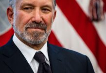 Trump llega a un acuerdo con fabricantes de automóviles para reducir aranceles Howard Lutnick