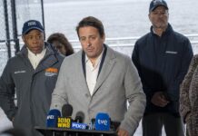 Joan Camprubí (c), hermano de Mercè Camprubí