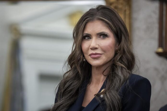 Kristi Noem (5) Kristi Noem