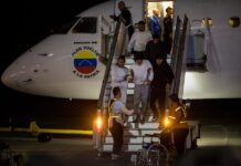 Llega a Venezuela el primer vuelo de repatriación procedente de EE.UU. desde los terremotos venezolanos deportados