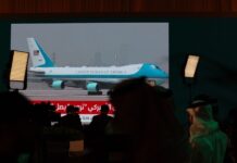 Trump afirma que sería "estúpido" rechazar el polémico avión regalado por Catar avión de Trump
