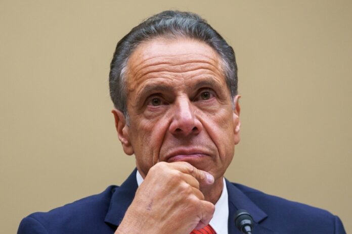 Cuomo funda su propio partido pero se mantiene en carrera demócrata al ayuntamiento de NYC
