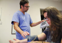 Menos servicios de idiomas, más riesgo de errores médicos