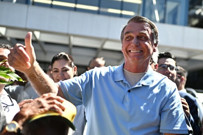 Bolsonaro sale del hospital tras tres semanas ingresado por una cirugía intestinal Bolsonaro