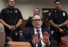 El abogado de Weinstein dice que contempla testificar en su nuevo juicio en Nueva York Harvey Weinstein'