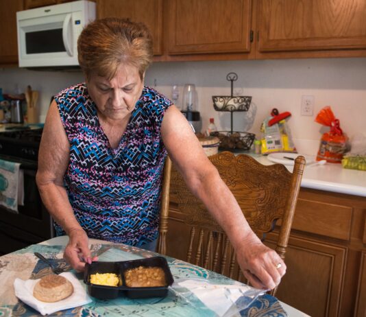 Peligran servicios de Medicaid para alimentos y vivienda MediCal-Food