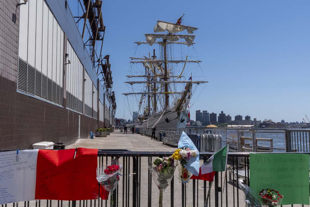 Autoridades de México y EE.UU. investigan choque del Cuauhtémoc en Nueva York