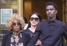 Janice Combs (L), mother of Sean 'Diddy' Combs, and King Combs
