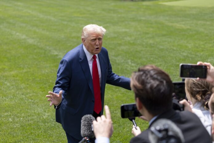 Dimiten todos los miembros de la junta de Fulbright por intromisión del Gobierno de Trump Trump