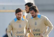 Lionel Messi (i) y Rodrigo De Paul