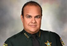 Primer sheriff hispano de Florida afronta cargos por red de apuestas de 21 millones