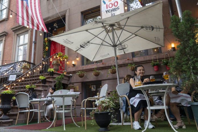 La Nacional cumple 100 años en su 'casa' de Nueva York preservando el legado español