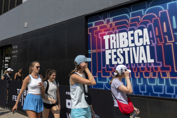 El primer corto ecuatoriano en Tribeca, un sueño adolescente en la era Spice Girls