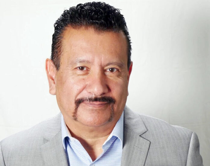 Latino que asegura ser el creador del Flamin Hot Cheetos está a punto de perder litigio Richard Montañez.