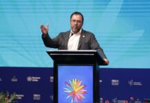 Canciller de Venezuela dice que su país ha sido víctima de "discursos de odio" de EE.UU.