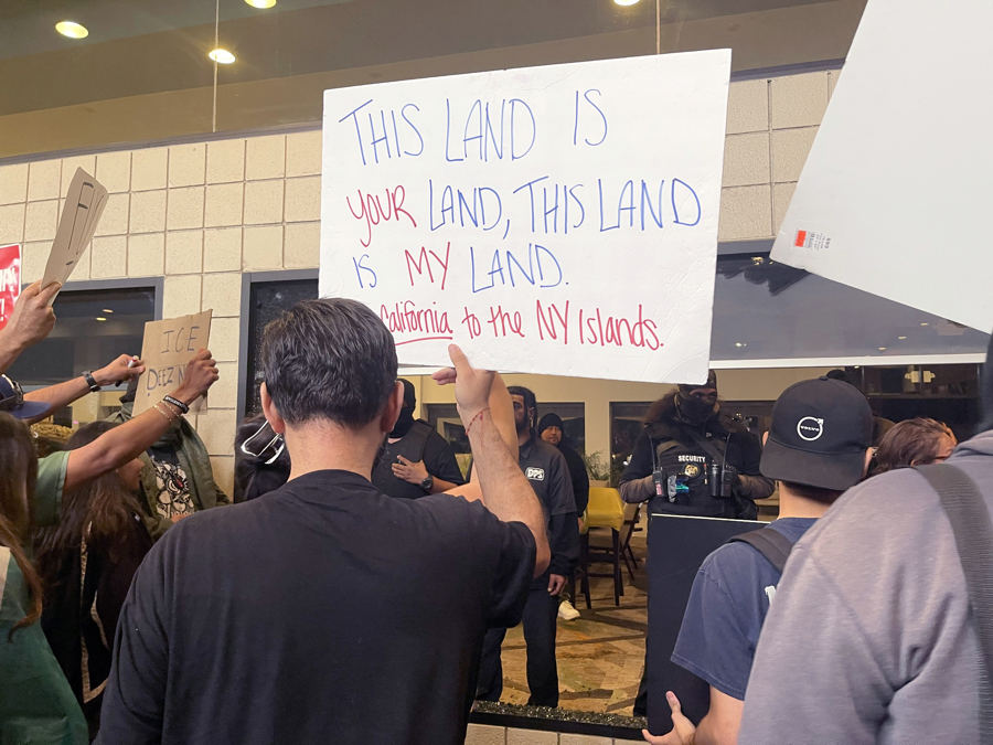 Protestas en Los Ángeles se trasladan a hoteles donde se alojan los agentes migratorios
