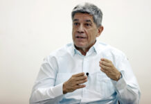 viceministro de Relaciones Exteriores de Cuba, Carlos Fernández de Cossío,