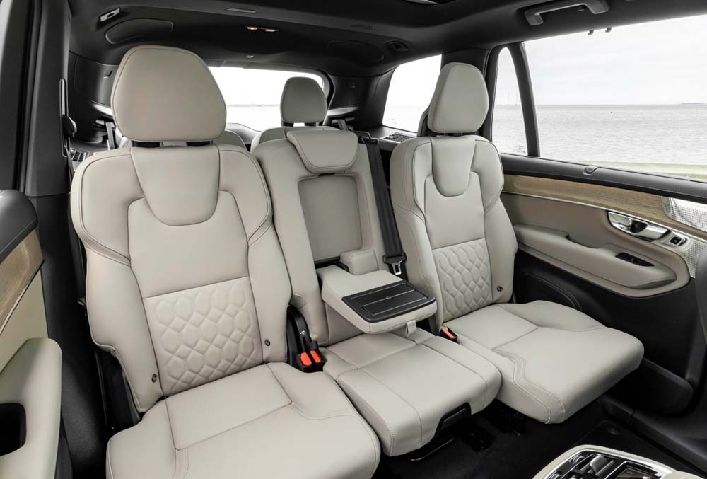 New Volvo XC90 T8 - interior