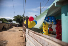 Familias de migrantes repatriados de El Salvador esperan con ansias abrazo de reencuentro