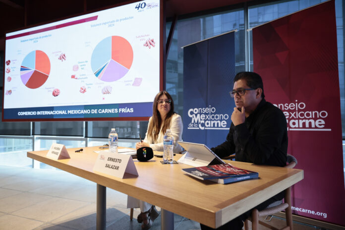 México importa carne de Sudamérica y Oceanía ante crisis en EE.UU. y por gusano barrenador La directora general del Consejo Mexicano de la Carne, Macarena Hernández (i), y el gerente de Estudios Económicos y Comercio del Consejo Mexicano de la Carne, Ernesto Salazar