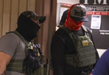 agentes ICE enmascarados