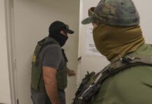 Gobierno de Trump admite deportación ilegal de guatemalteco protegido por orden judicial Federal agents monitor immigration court in New York