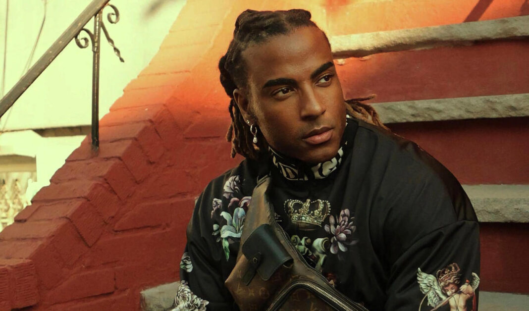 el cantante cubano Yotuel Romero