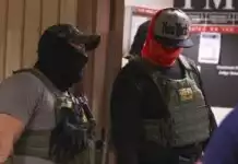 Nueva York prohíbe a los agentes del ICE usar máscaras para ocultar su rostro agentes ICE enmascarados
