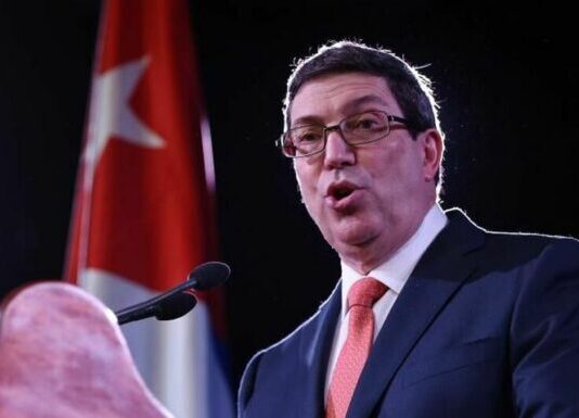Canciller cubano acusa a EE.UU. de "agresión cruel y despiadada" contra el pueblo de la isla Bruno Rodríguez