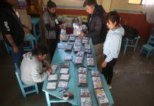 Las mesas electorales comienzan conteo tras ocho horas de votación en Bolivia