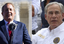 Fiscal general de Texas pide al Supremo estatal que expulse a 13 demócratas de sus cargos Ken Paxton (i) y el gobernador de Texas Greg Abbott