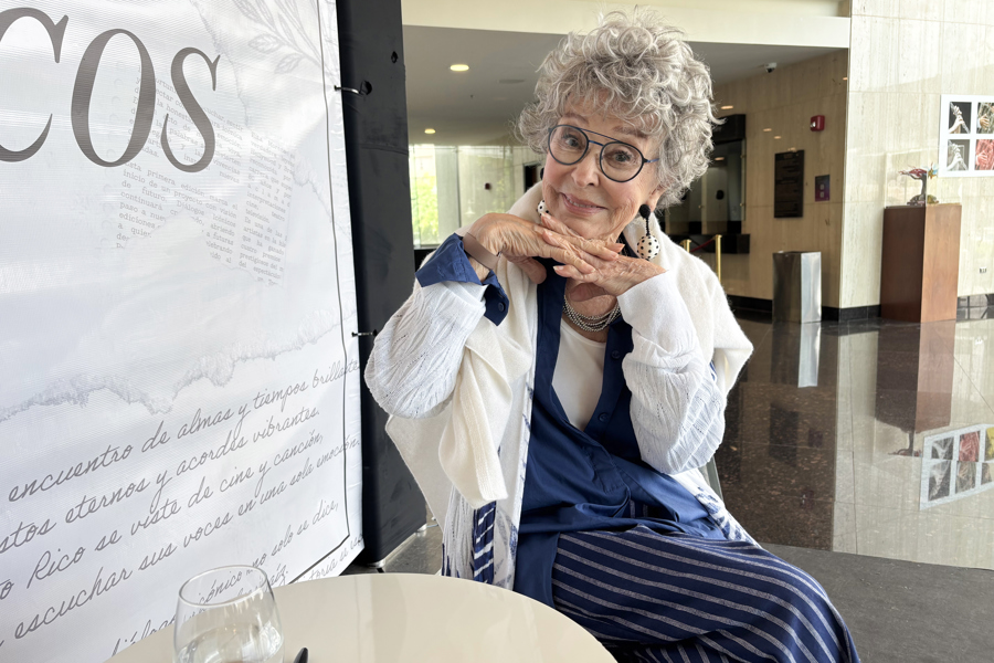 Rita Moreno afirma que la industria del cine es Rita Moreno
