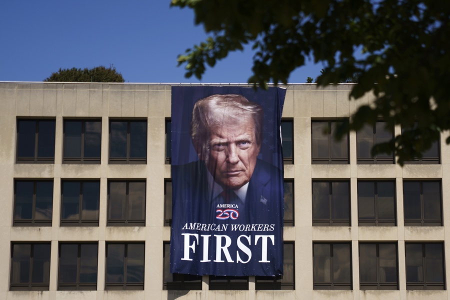 Federal law enforcement takeover of DC Trump