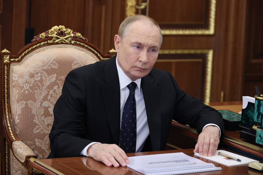 Russian president meets with head of Federal Taxation Service Vladimir Putin