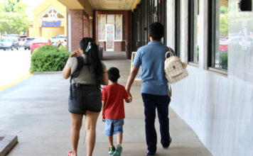 Un millón de latinos pueden perder su seguro médico si desaparece Obamacare inmigrantes