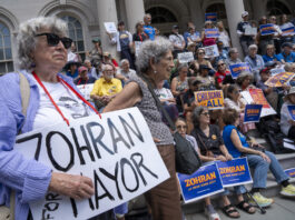 La desunión de la derecha pone en bandeja la alcaldía de Nueva York a izquierdista Mamdani