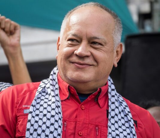 Cabello pide a los venezolanos prepararse en "todos los frentes" ante despliegue de EE.UU. Cabello