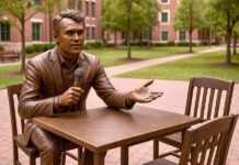 Una universidad en Florida erigirá una estatua en memoria de Charlie Kirk en su campus